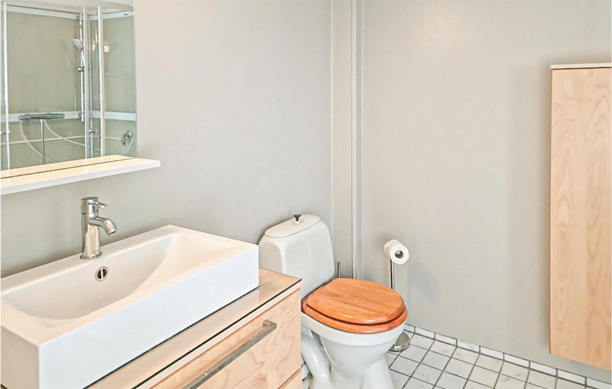 Awesome Home In Kristiansund With House Sea View 외부 사진
