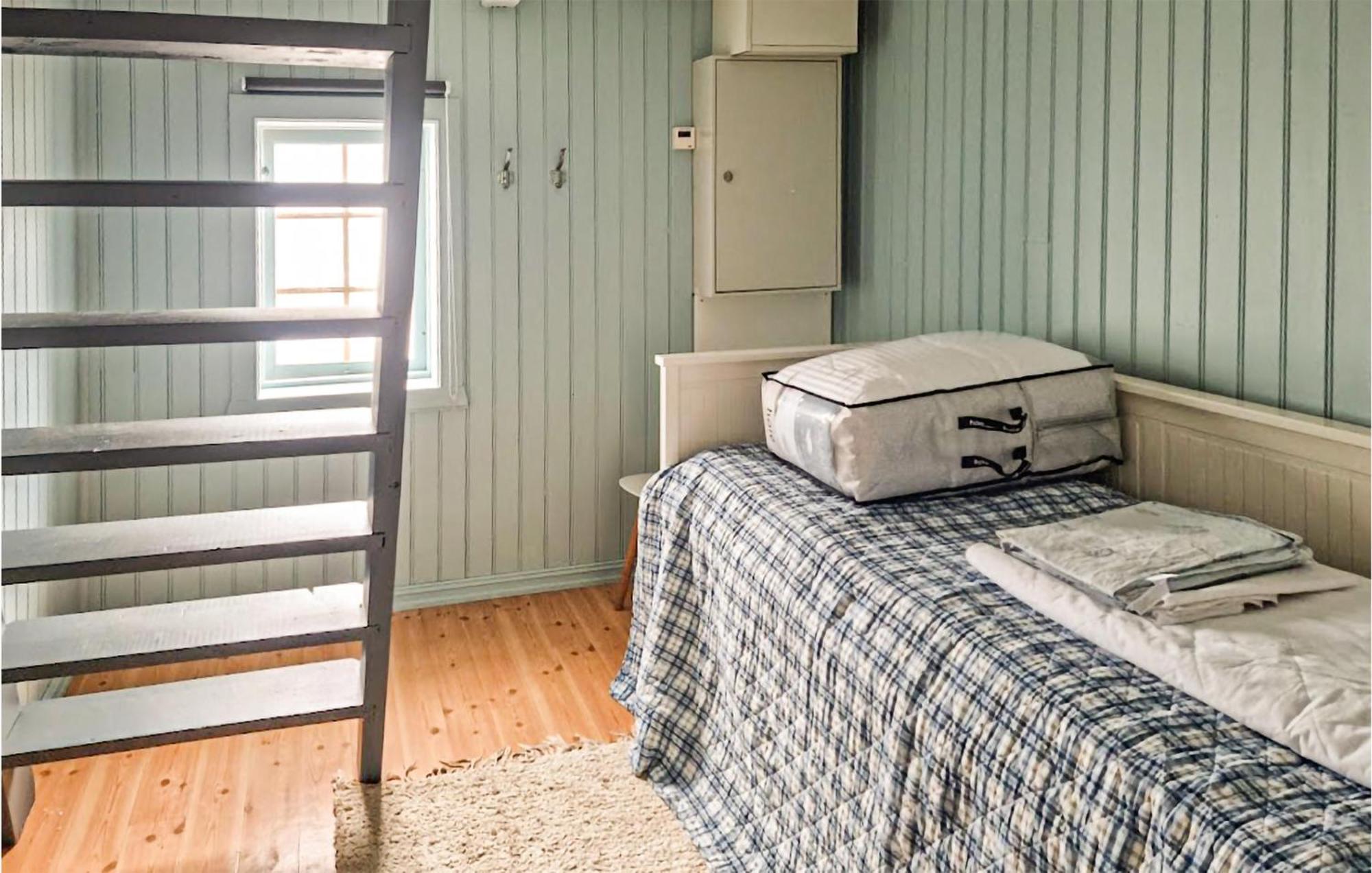 Awesome Home In Kristiansund With House Sea View 외부 사진