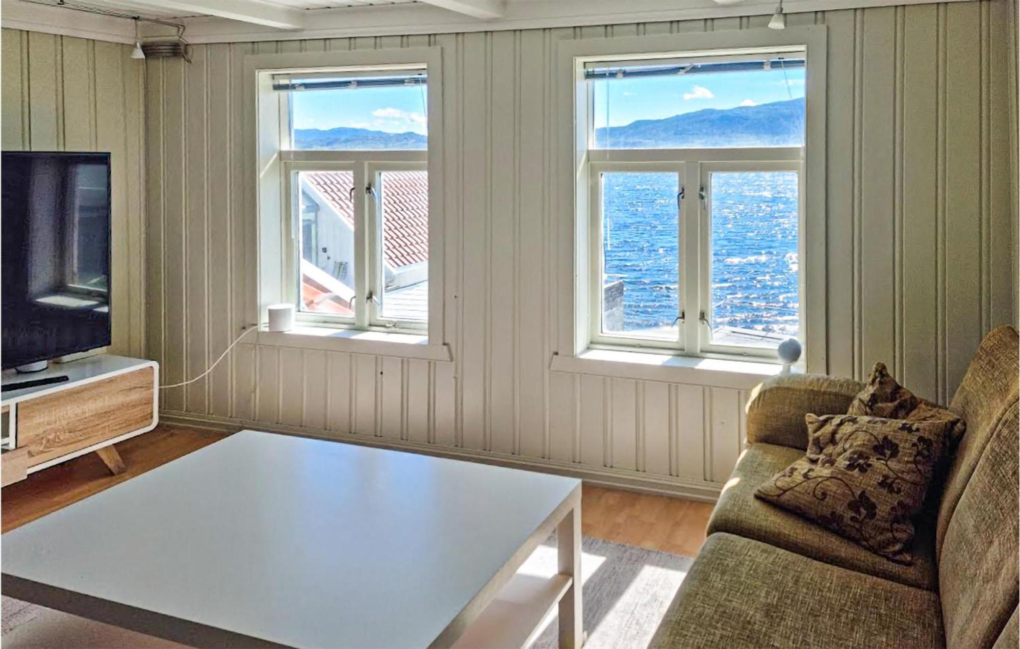 Awesome Home In Kristiansund With House Sea View 외부 사진