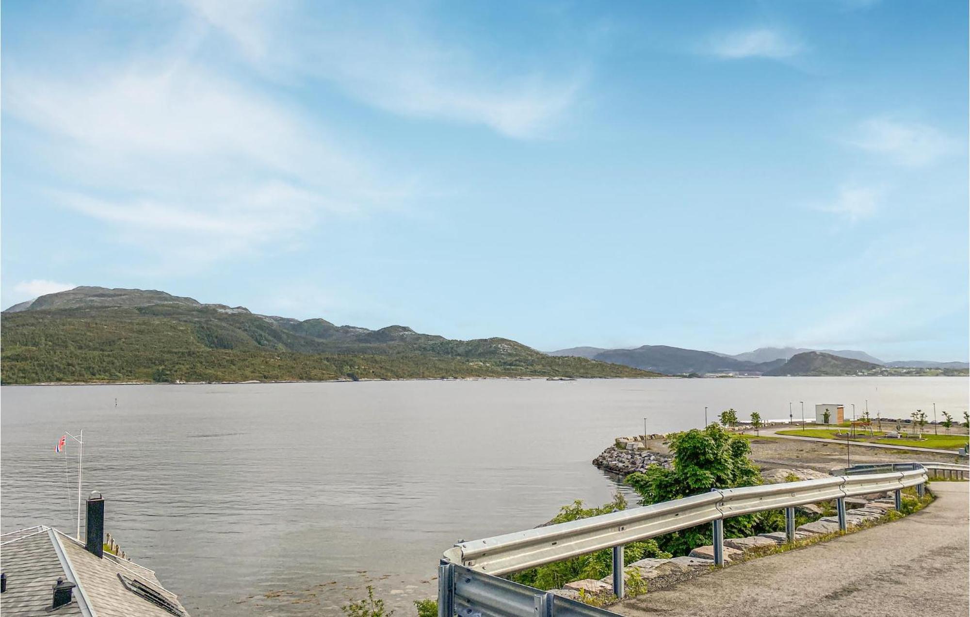 Awesome Home In Kristiansund With House Sea View 외부 사진