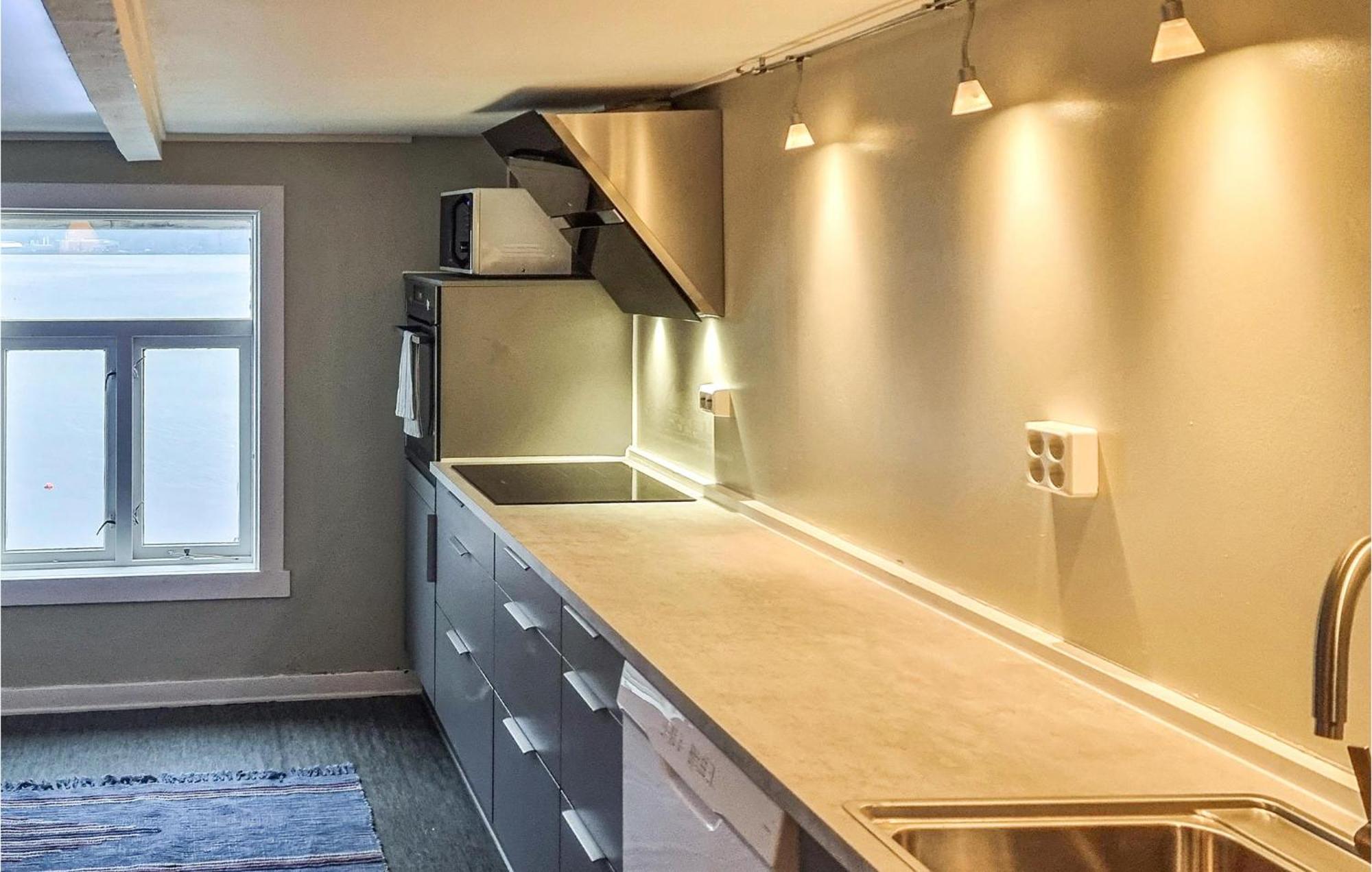 Awesome Home In Kristiansund With House Sea View 외부 사진