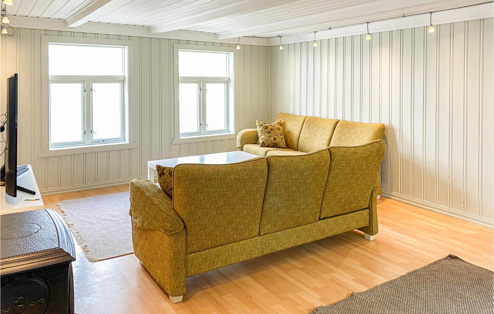 Awesome Home In Kristiansund With House Sea View 외부 사진
