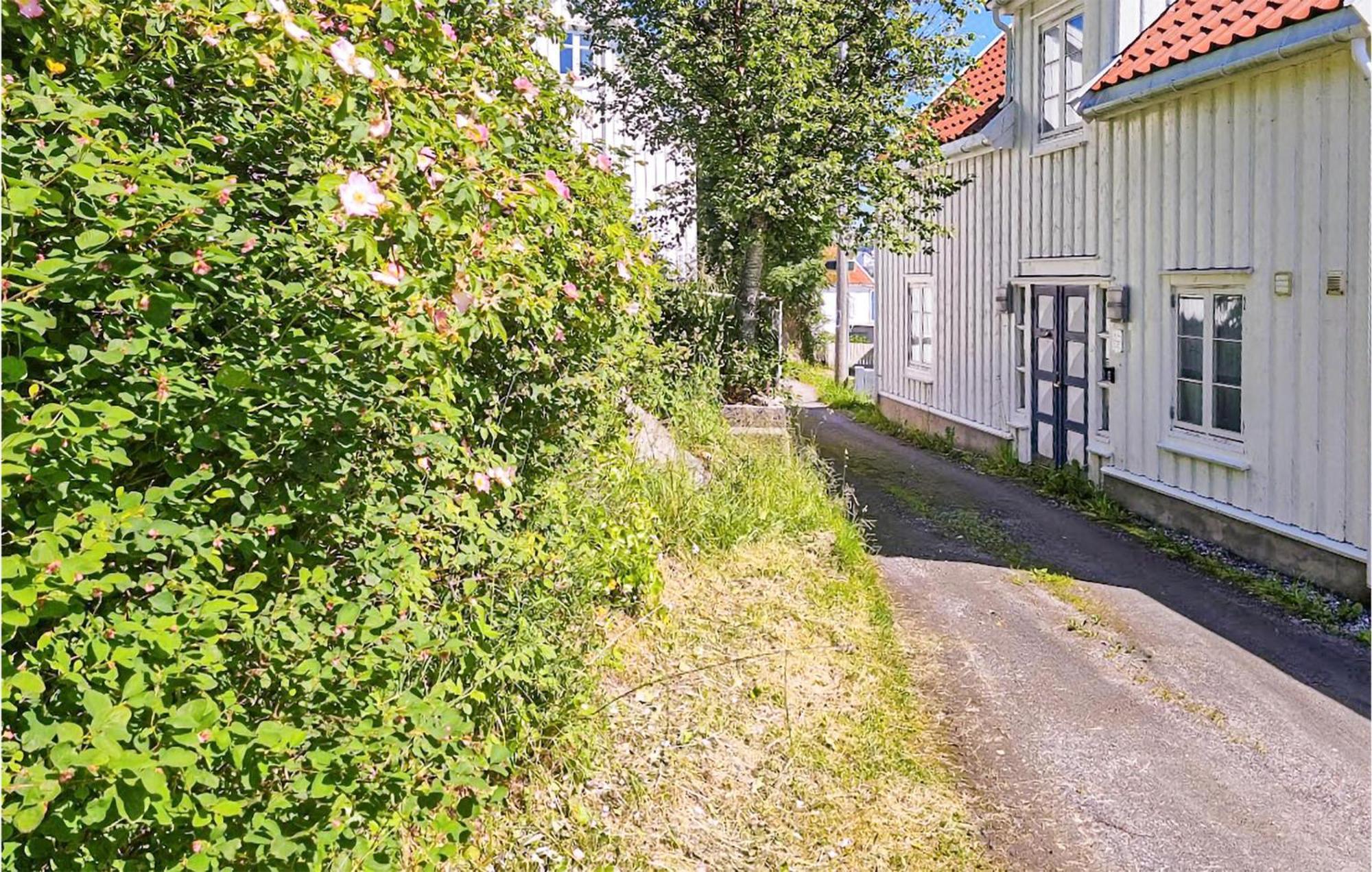 Awesome Home In Kristiansund With House Sea View 외부 사진