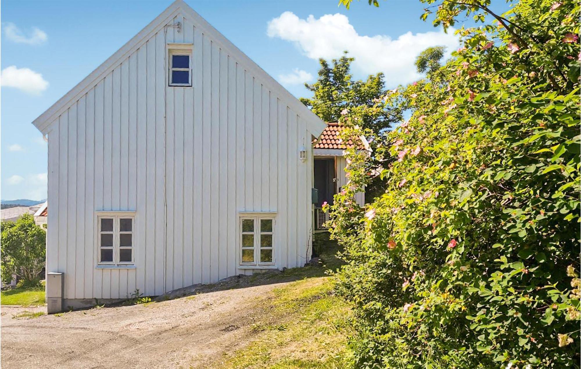 Awesome Home In Kristiansund With House Sea View 외부 사진