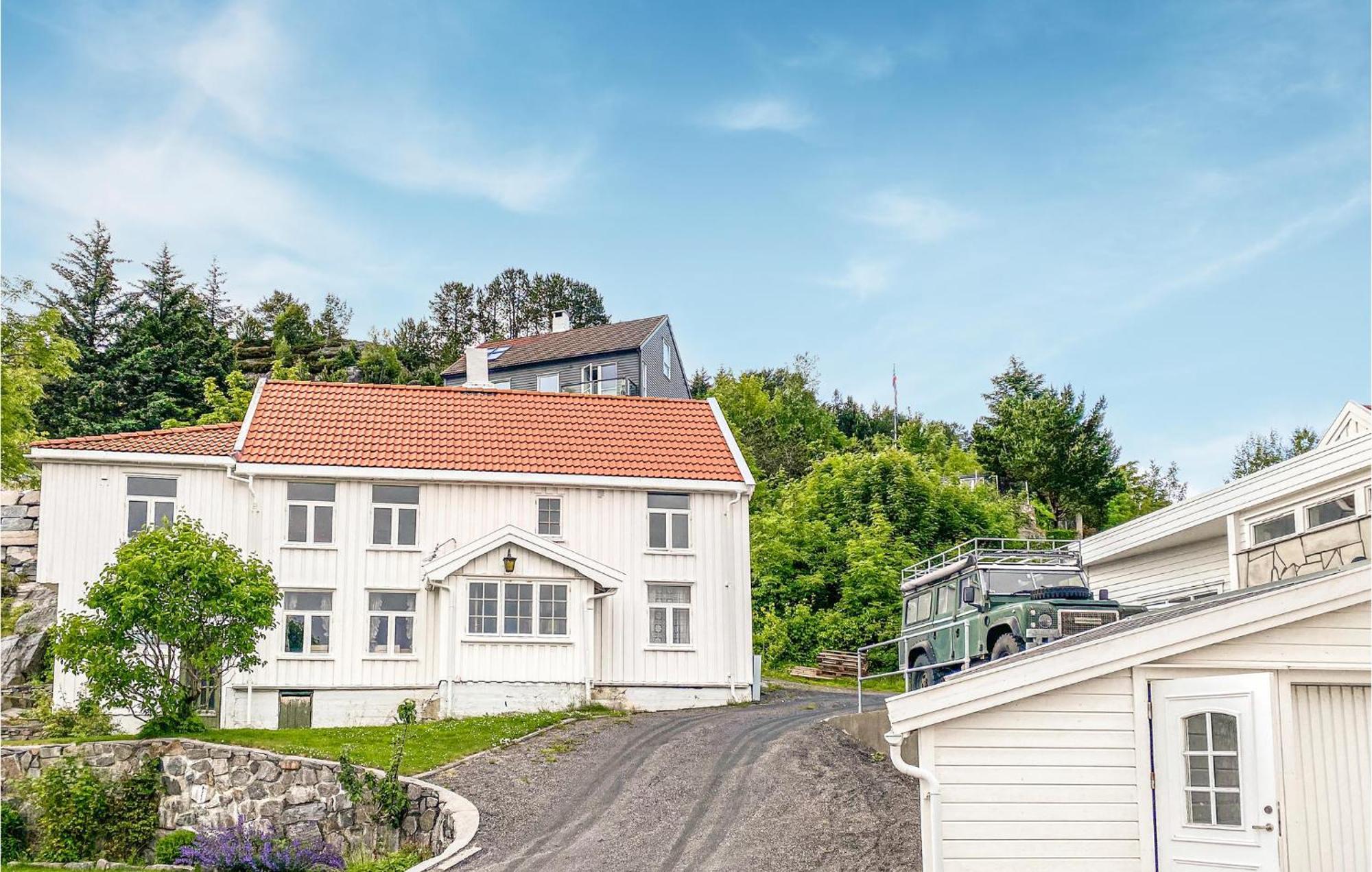 Awesome Home In Kristiansund With House Sea View 외부 사진